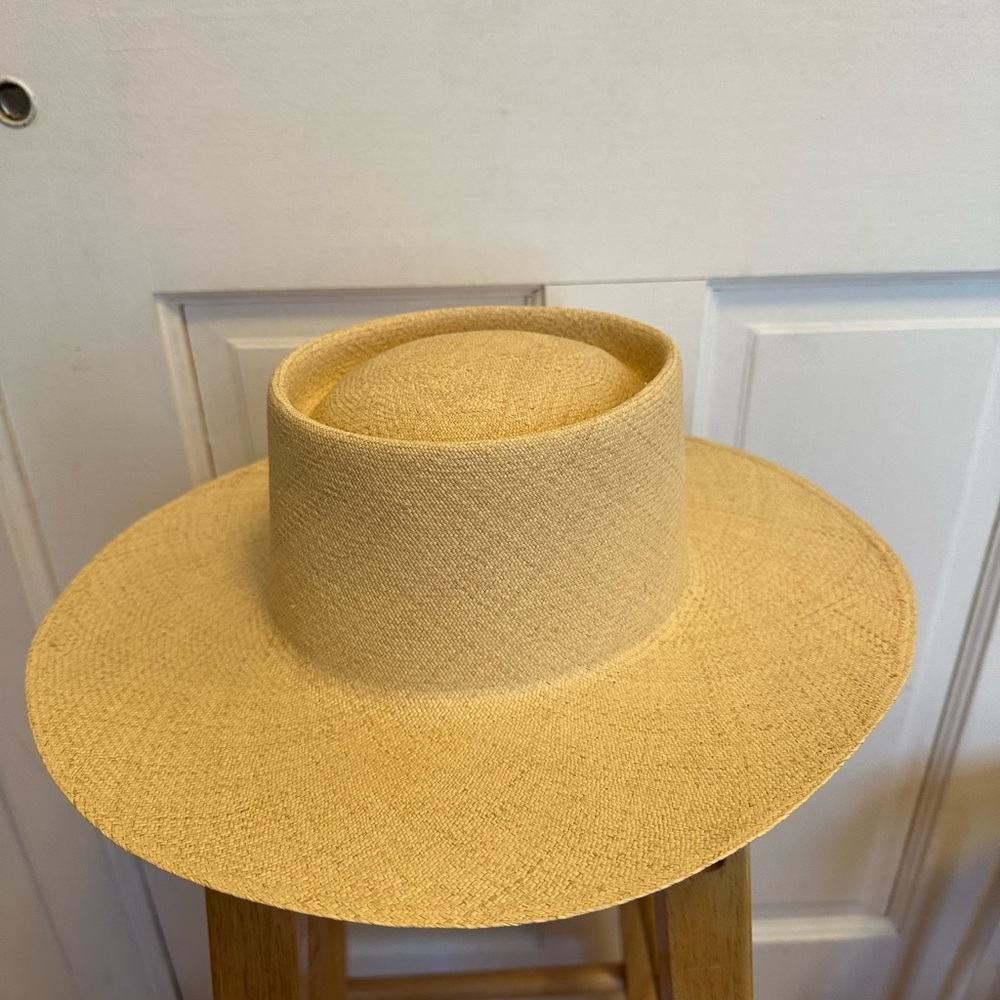 Apiece Apart straw hat never worn one of a kind!